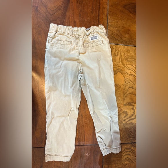 OshKosh B'gosh Beige Kids Pants - Picture 2 of 3